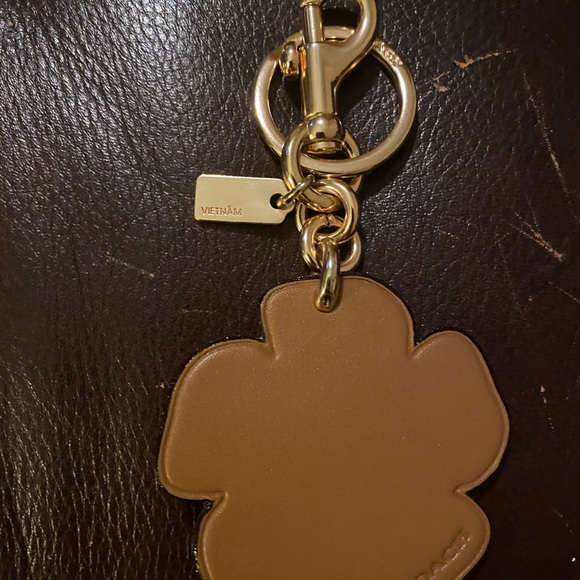 Coach chalk gold Tearose bag charm/keychain - Picture 4 of 9
